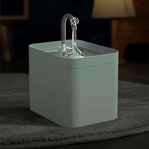 <think>
Okay, so the user wants me to modify this product title for a cat fountain. The original title is in French, and